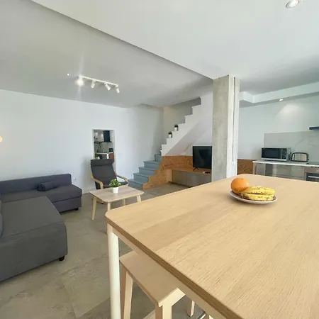 Apartment Hachi Place *